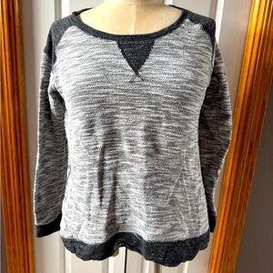 Torrid Black and Gray Women's Sweater Size 1